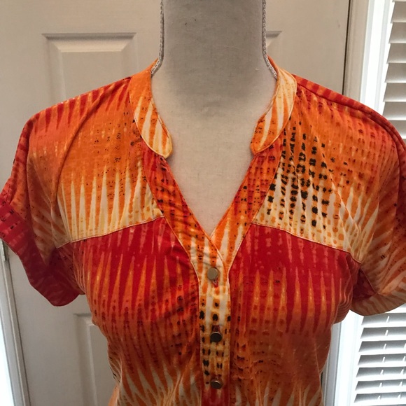 New Directions Top ⭐️ - Picture 2 of 5